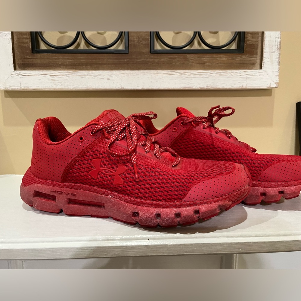 Under Armour Men’s 10.5 Red HOVR Infinite Running Athletic Shoes